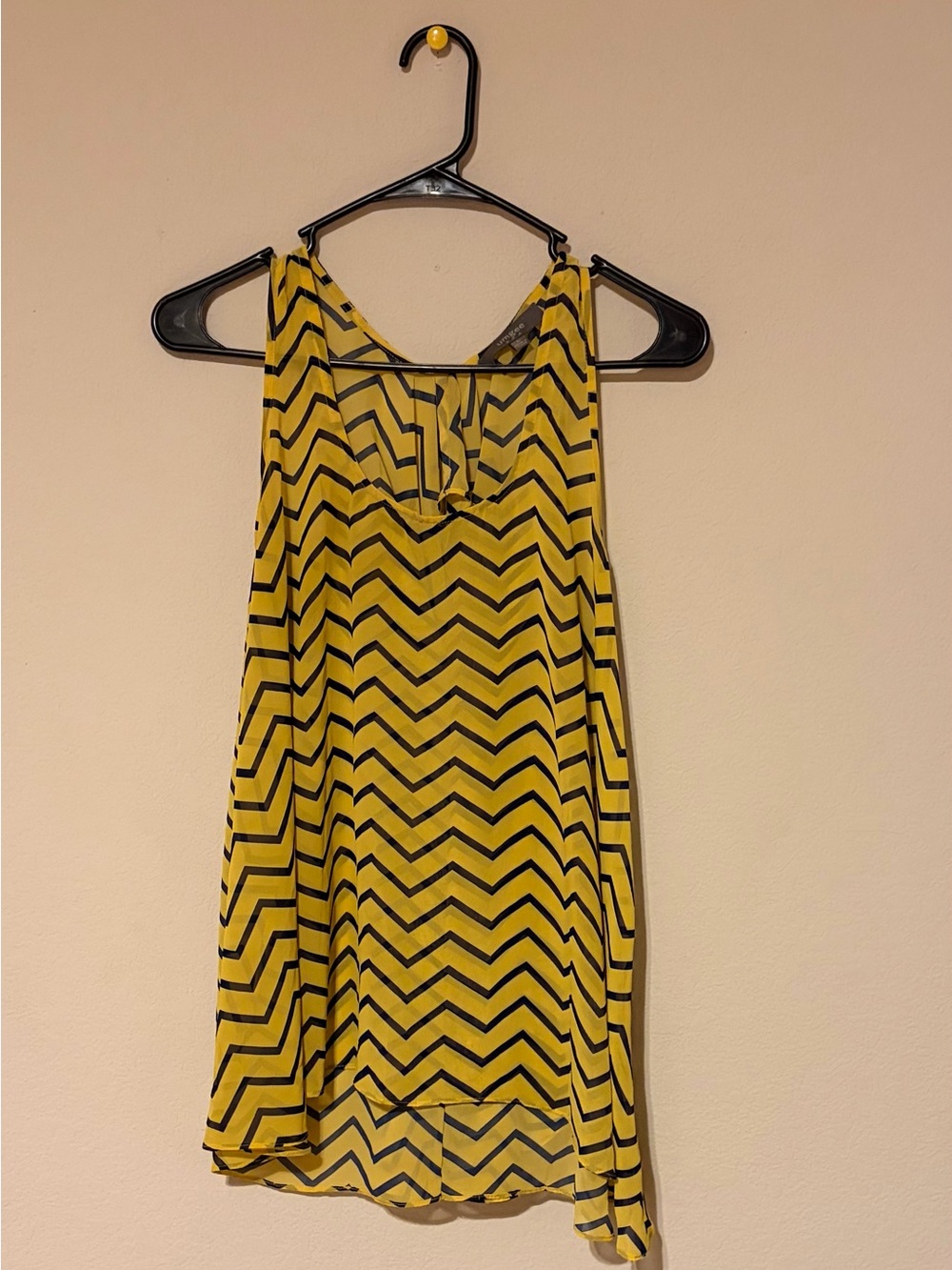 Umgee Yellow & Black Chevron Sleeveless Camisole